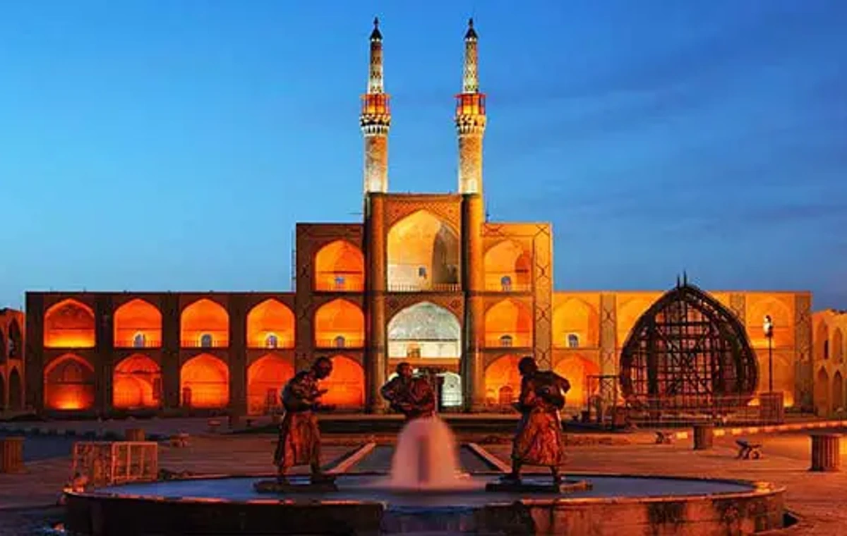 برای عکاسی روز بهتر است یا شب؟