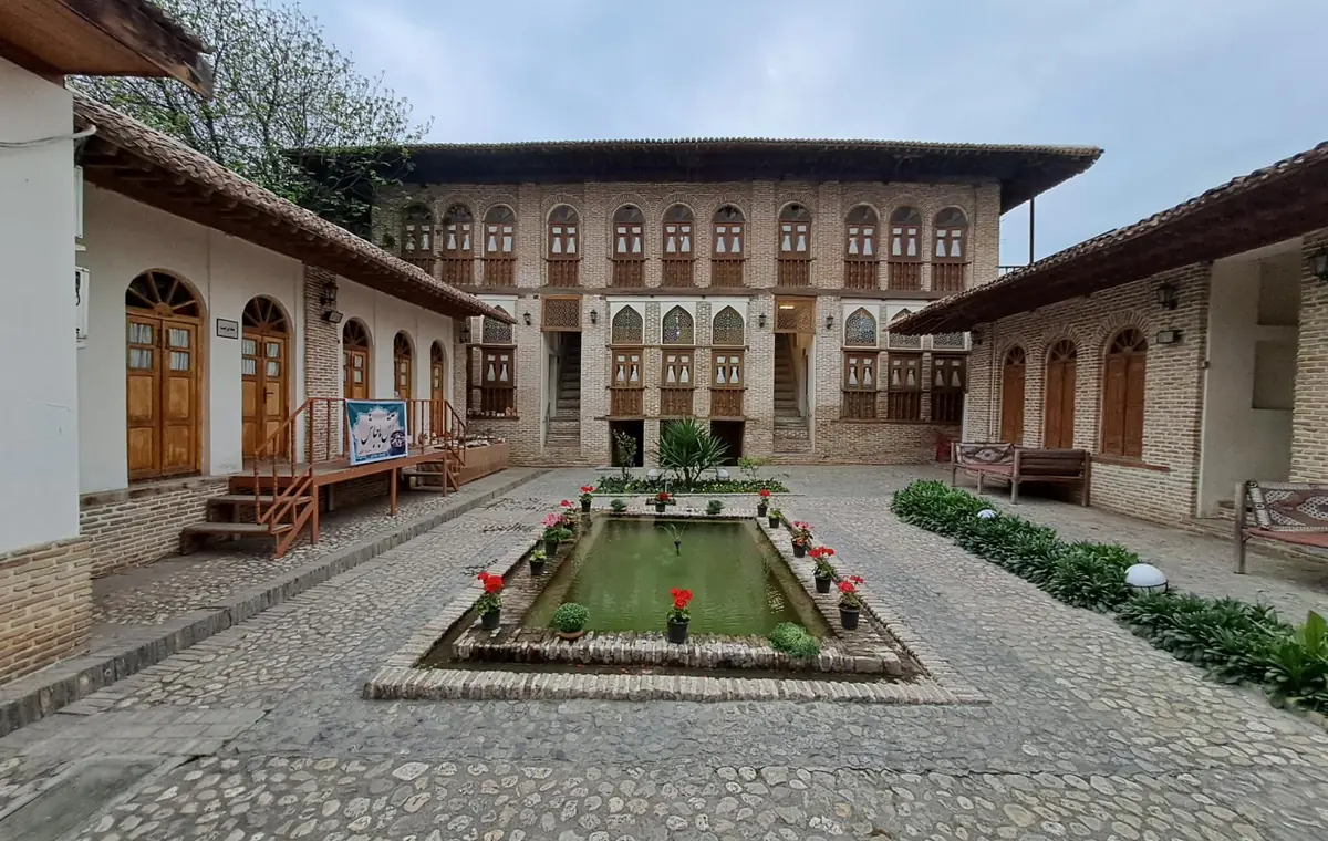 خانه امیرلطیفی و موزه صنایعدستی