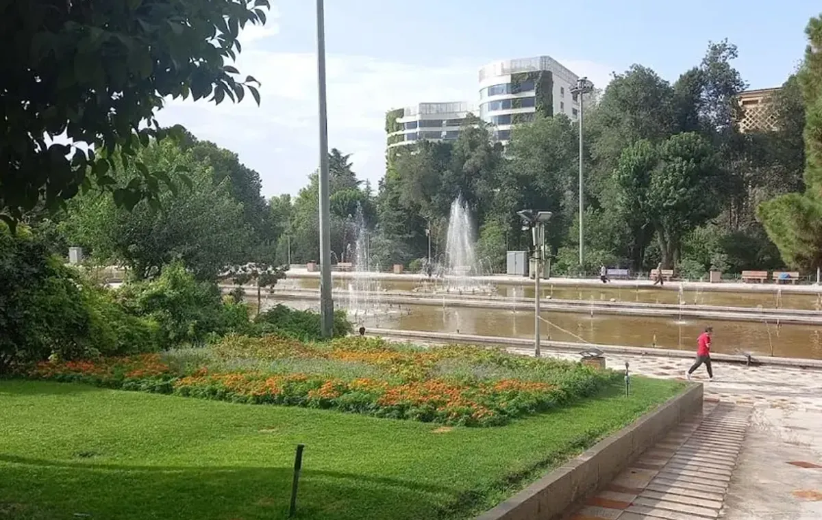 جاهای دیدنی نزدیک کاخ نیاوران
