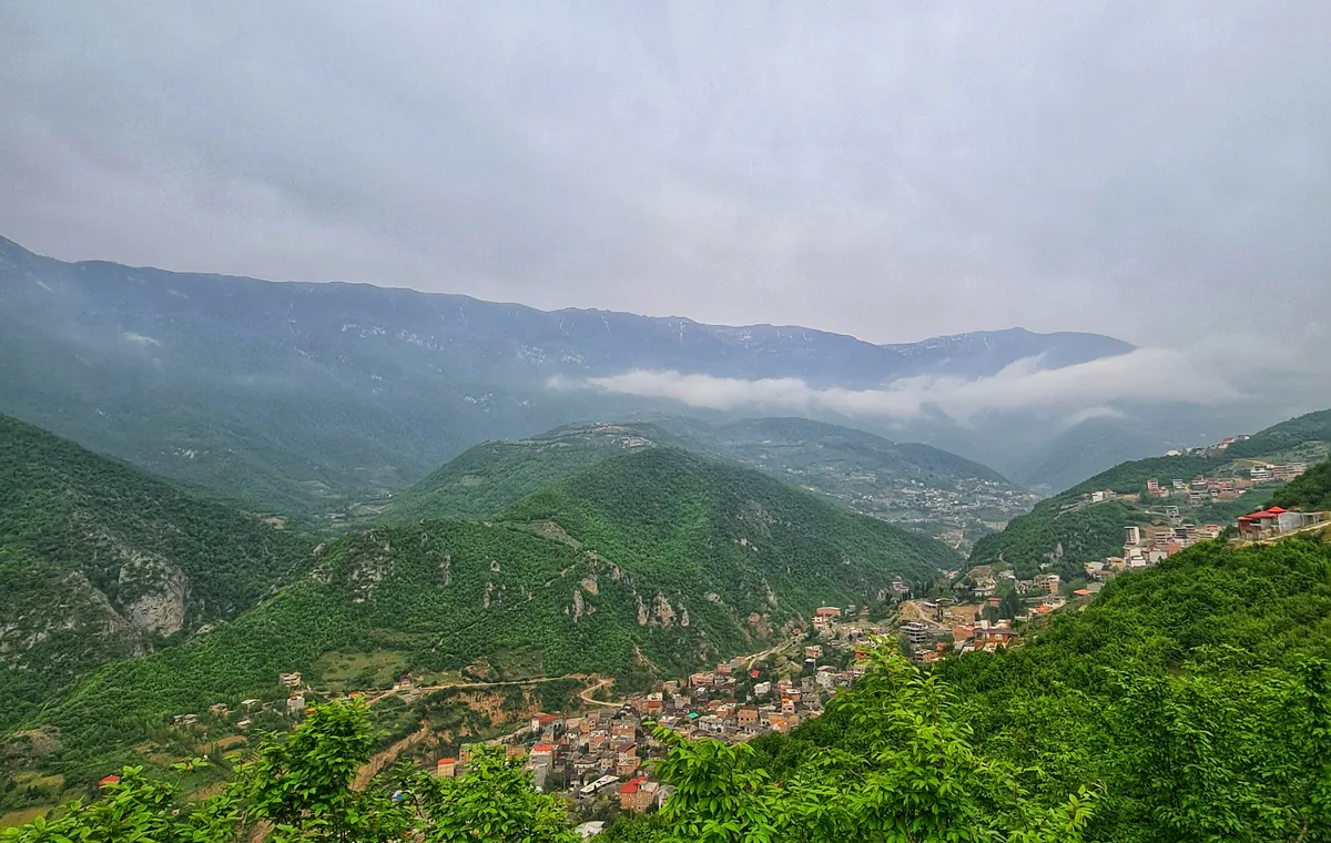روستای زیارت و دیدنیهای آن
