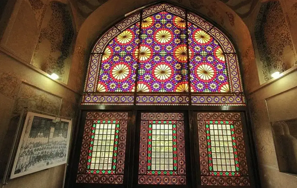 شاهنشینها، ارسیها و نقاشیهای دیواری