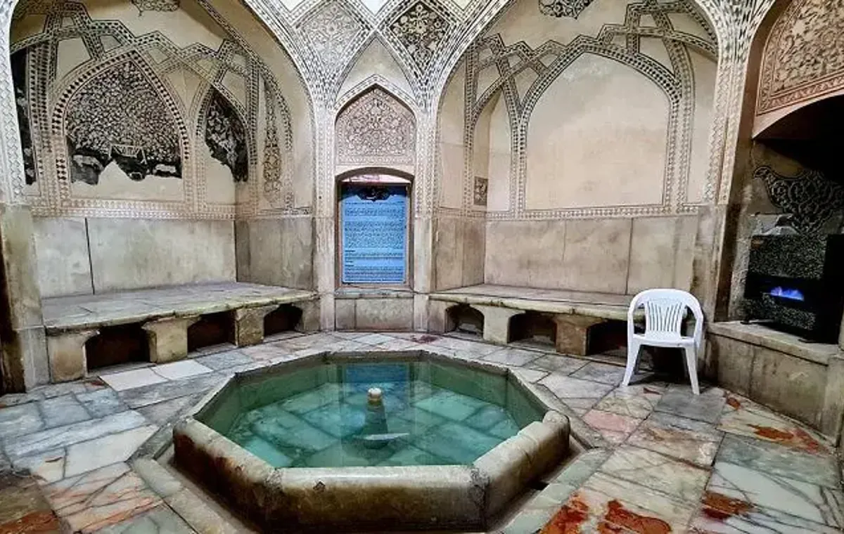 حمام اختصاصی؛ سربینه و گرمخانه