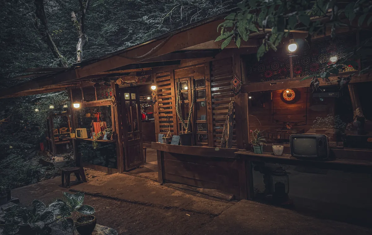 کافه‌رستوران نویان