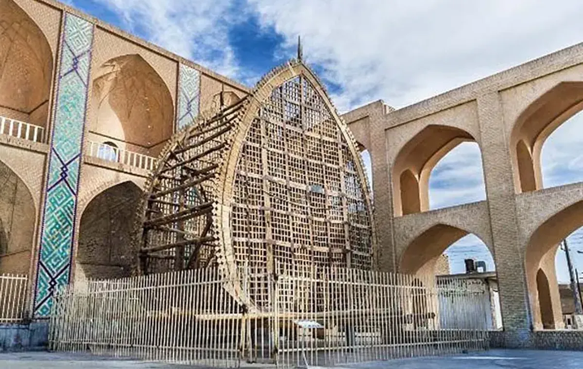 نخل میدان امیر چخماق یزد چیست؟