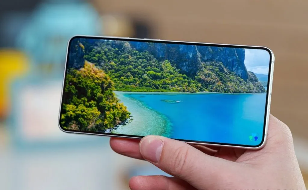 مقایسه نمایشگر آیفون 18 پرو و گلکسی S26