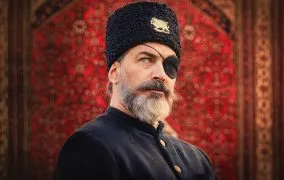 نقد قسمت اول سریال سرخ و سیاه
